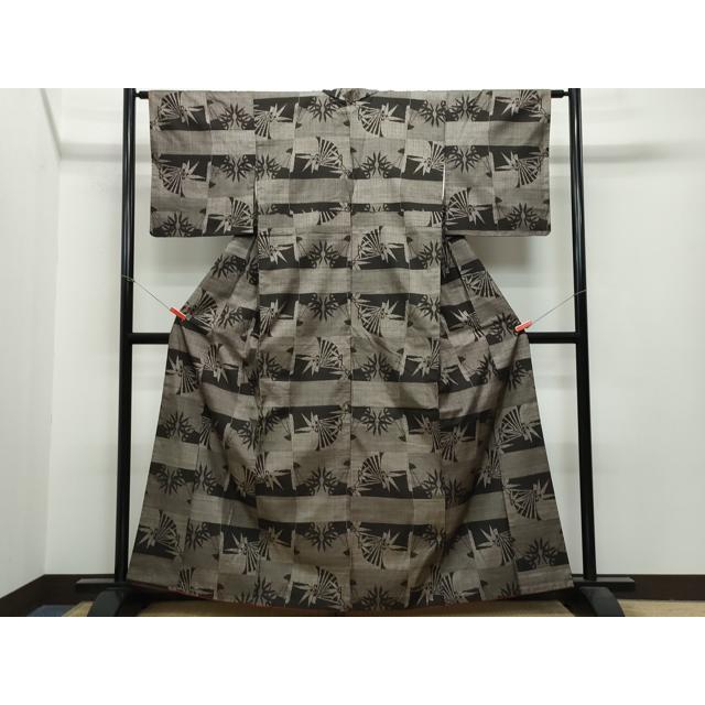 平和屋着物●本場大島紬　7マルキ　泥染め　扇面笹文　正絹　逸品　CAAR8377vf 平和屋着物○本場大島紬 7マルキ 泥染め 扇面笹文 正絹 逸品 CAAR8377vf