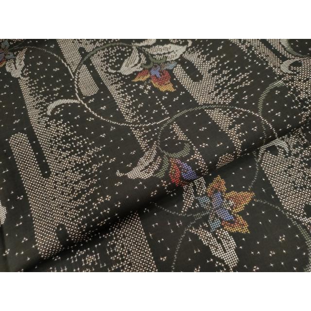 平和屋着物○本場大島紬 7マルキ エ霞更紗花唐草文 正絹 逸品