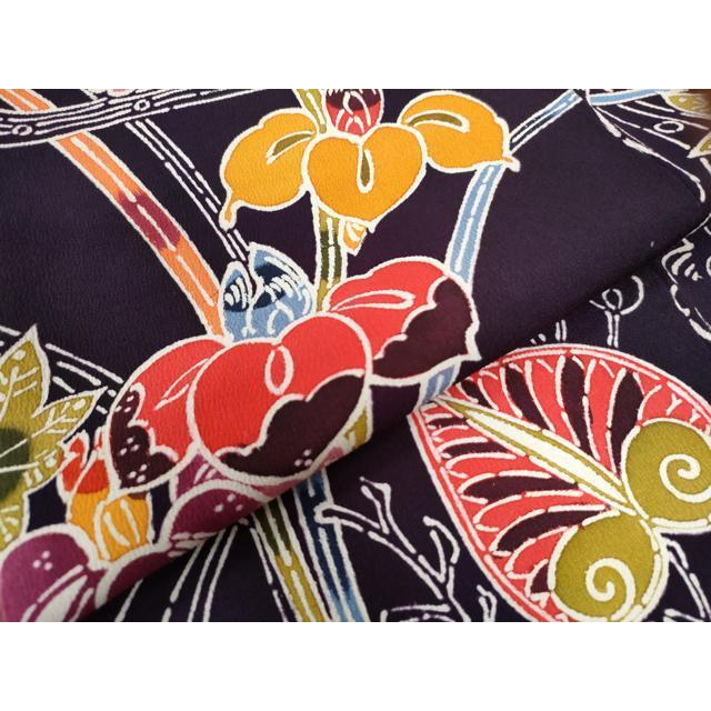 平和屋着物○小振袖 二尺袖 型染め 飛鶴立波葵草花文 鬼しぼ縮緬 正絹