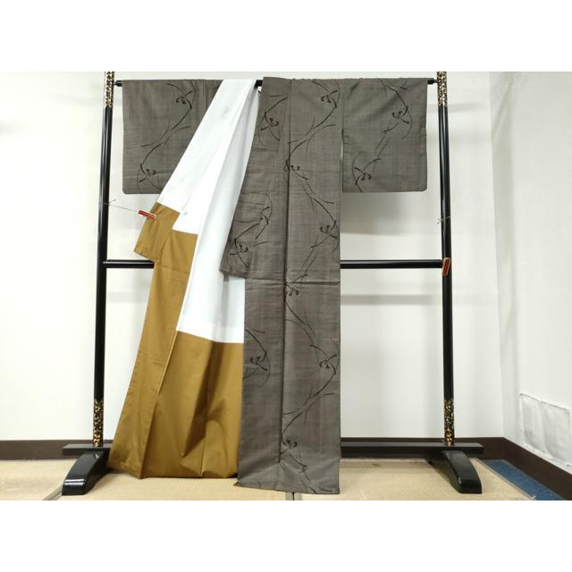 平和屋着物○本場大島紬 9マルキ 枝花文 正絹 逸品 CAAZ2866yc