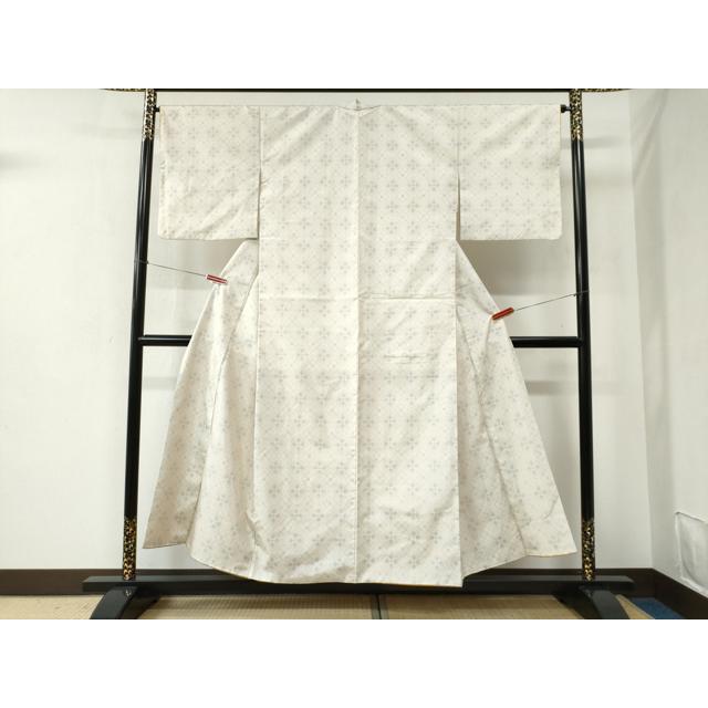 平和屋着物●本場大島紬　白大島　菱繋ぎ吉祥文　正絹　逸品　CABC6461yc 平和屋着物○本場大島紬 白大島 菱繋ぎ吉祥文 正絹 逸品 CABC6461yc