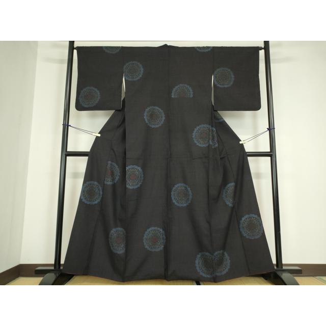 平和屋着物●本場結城紬　重要無形文化財　100亀甲　草花文　正絹　逸品　AABG4384fy 平和屋着物○本場結城紬 重要無形文化財 正倉院花文 100亀甲 飛び亀甲
