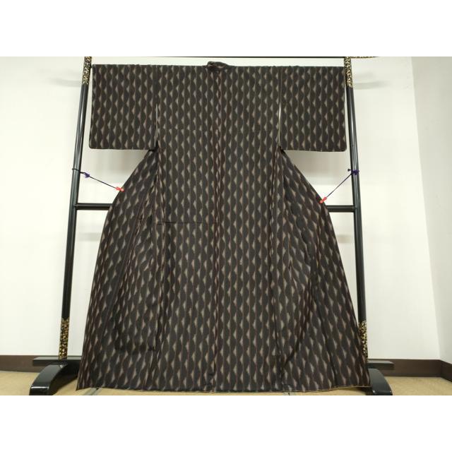 平和屋着物●国指定重要無形文化財　本場久米島紬　手織　抽象文様　正絹　逸品　未使用　DABB0564ud_1