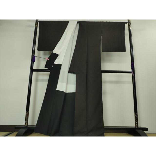 ZY-713 本場大島紬 純泥染 古代染色 小紋 広衿 証紙付き 逸品 6万円均一】【幻の割込絣】 特選本場大島紬 古代染色純泥染 ≪御仕立て
