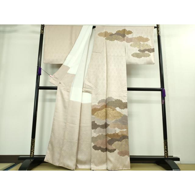 平和屋本店■極上　皇室献上作家　藤井寛　訪問着　駒刺繍　雲重ね　薄柿色地　金彩　さが美扱い　逸品　DZAA8856kh5 平和屋本店□極上 皇室献上作家 藤井寛 訪問着 駒刺繍 雲重ね 薄柿色地