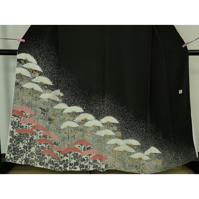 平和屋本店●極上　人間国宝　森口華弘　蒔糊友禅　蒔糊散らし　黒留袖　刺繍　横菊　金糸　三越扱い　逸品　DZAB2442kh6 平和屋本店○極上 人間国宝 森口華弘 蒔糊友禅 蒔糊散らし 黒留袖 刺繍