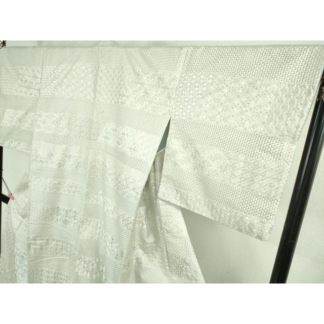 平和屋本店●極上　本場大島紬　白大島　訪問着　総刺繍　横段花菱文　逸品　DZAB2541kh6