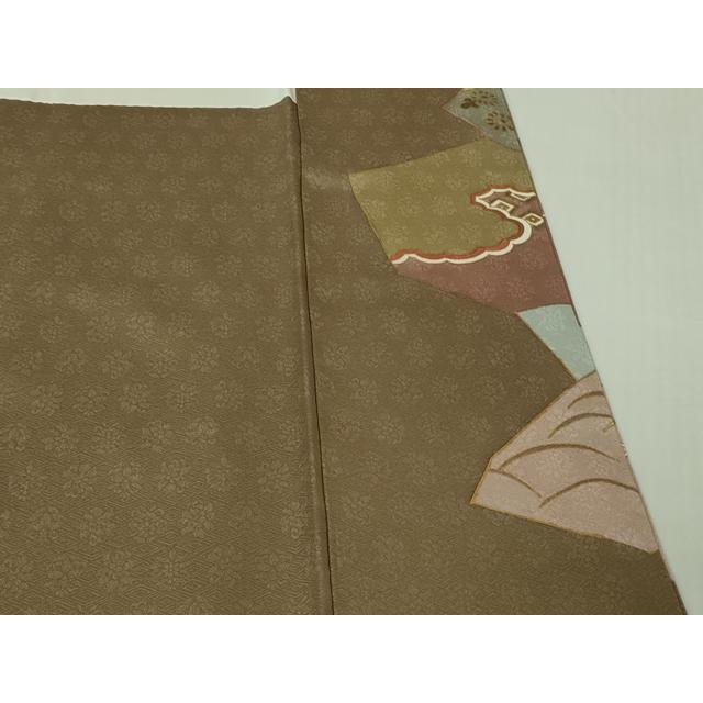 平和屋本店●極上　皇室献上作家　藤井寛　色留袖　駒刺繍　舞蝶四季花文　銀煤竹色地　金彩　逸品　DZAB4741kh6 平和屋本店○極上 皇室献上作家 藤井寛 色留袖 駒刺繍 舞蝶四季花文 銀
