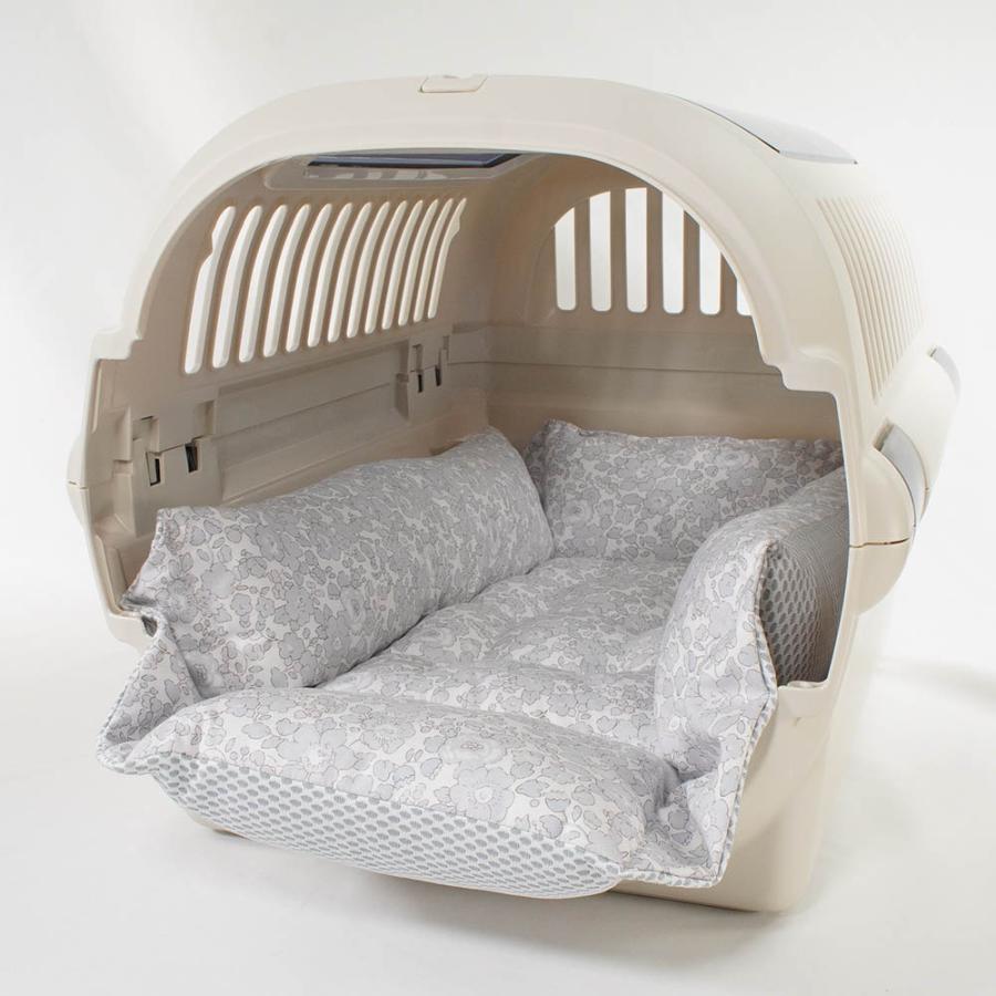 ペットが喜ぶ 夏用キャリークッションベッド クレート マット おしゃれ iCOLD 接触冷感 リバティプリント Betsy グレー Mサイズ_1