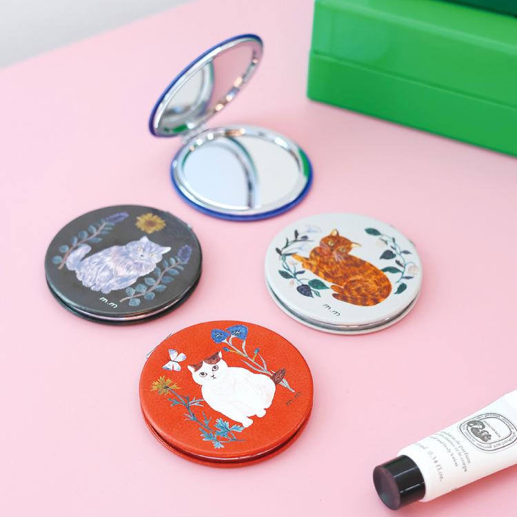 新品　松尾ミユキ　コンパクト ミラー　Momo　等倍鏡　拡大鏡　猫　ねこ　ネコ 松尾ミユキ 爆買 鏡 コンパクトミラー 全5種 拡大鏡 二面鏡 手鏡 ねこ