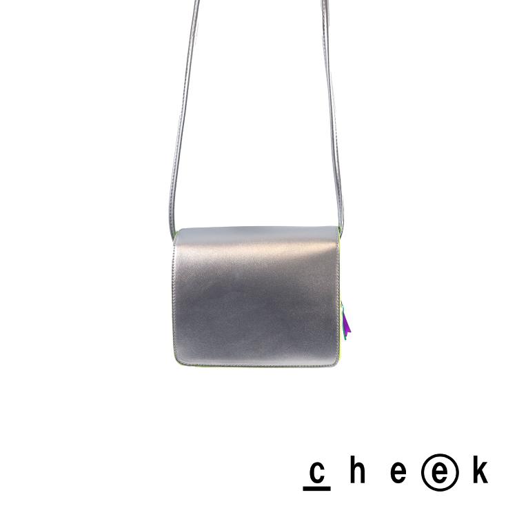 ショルダーバッグ cheek ラインミニショルダー 全4色 斜め掛け 肩掛け