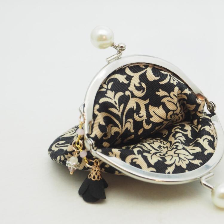 希少✨ボッテガ♡ショルダーウォレット　がま口コインケース　ゴールド金具　ピンク 希少✨ボッテガ♡ショルダーウォレット がま口コインケース