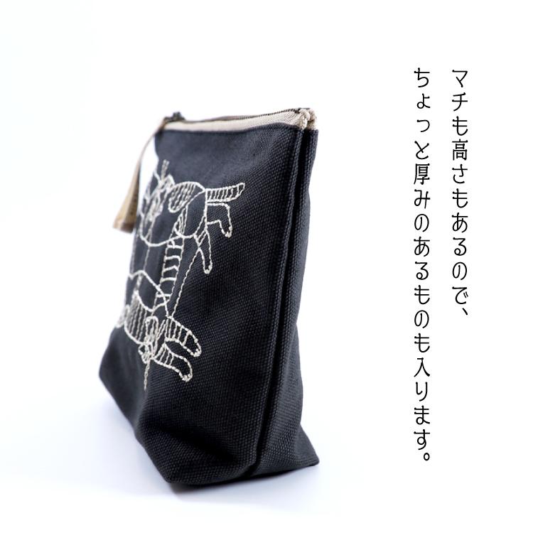 爆買 ポーチ HAyU me&nya 全2色 コスメポーチ 猫 小川学 H13×W18×D6cm