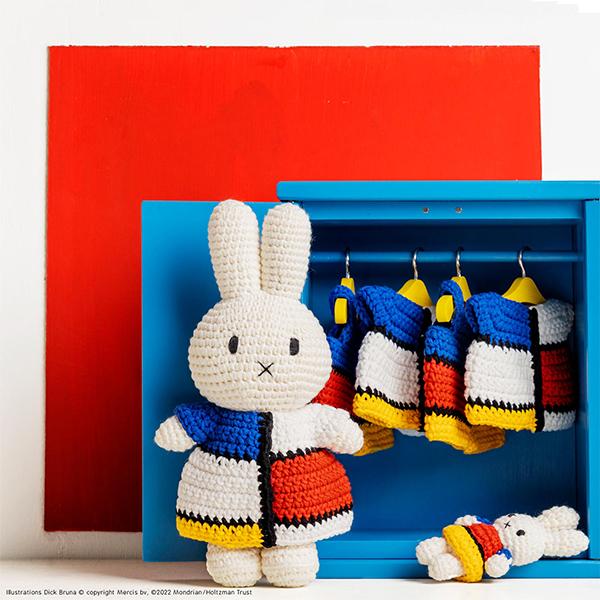 Miffy ミッフィー ぬいぐるみ ブルーナ ジャストダッチ Miffy ミッフィー ぬいぐるみ ブルーナ ジャストダッチ