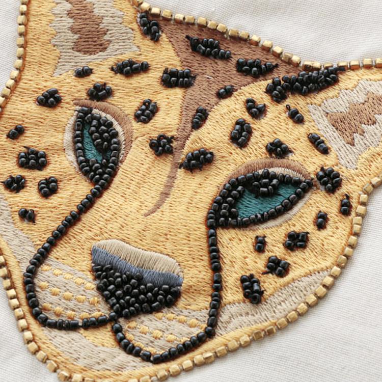 ポーチ KANKAN レオパード フラットポーチ フェイス刺繍 Sサイズ