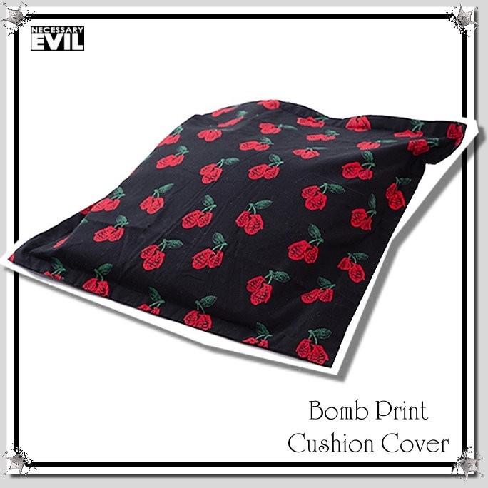 さくらんぼ チェリーボム柄 クッションカバー 華やか UK インテリア雑貨 ゴシック ブランド レア品 入手不可 / rfo254 | 