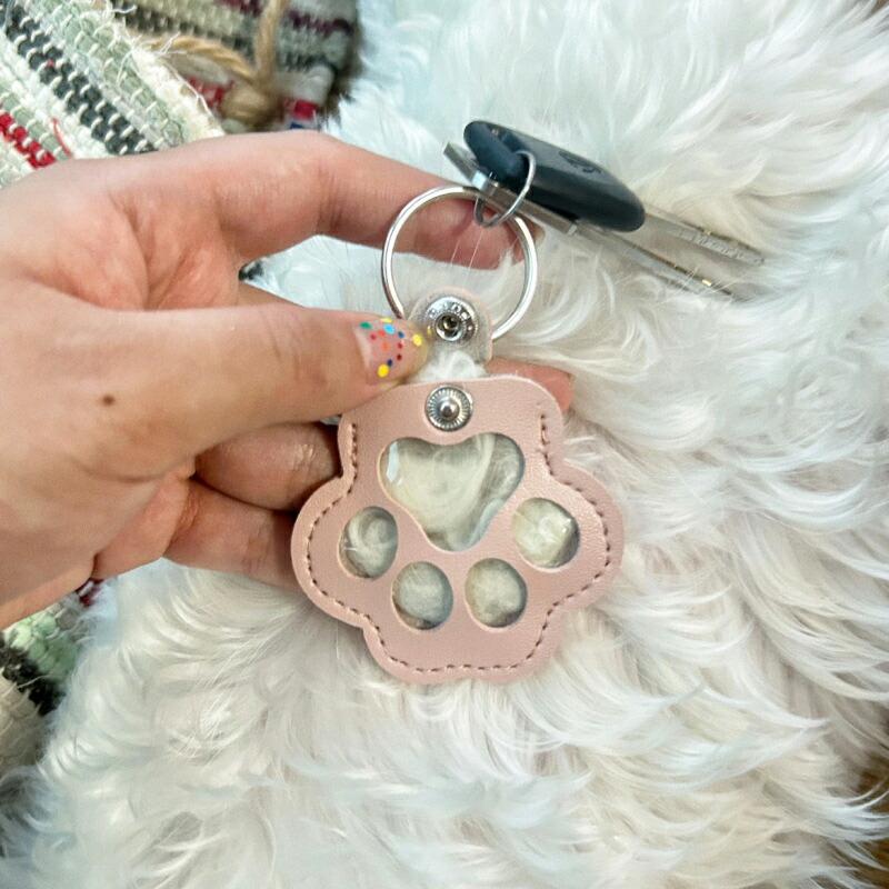 【2点セット】ペットキーホルダー 肉球型 遺毛ケース メモリアルグッズ 肉球キーホルダー 犬 猫の毛収納用 メモリアルギフト キーリング バッグチャーム 遺毛 |  | 05