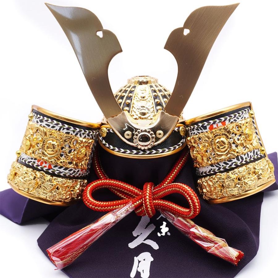 久月作 5号 金小札赤糸縅ノ兜 遠山松二曲屏風収納台飾り 五月人形/端午の節句/子供の日/男の子/コンパクト/人形の久月/家紋 | 久月 | 05