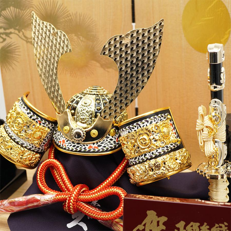 久月作 8号 光武兜 松に月二曲屏風針桐収納台飾り 五月人形/端午の節句/子供の日/男の子/コンパクト/家紋/人形の久月 | 久月 | 03