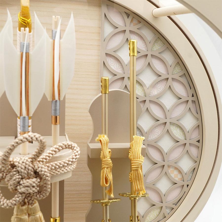 【送料無料】久月作 破魔弓飾り 10号 想斗 円形アクリルケース入り ライトベージュ　正月飾り/男の子/男児/お祝い/節句/コンパクト/初正月 | 久月 | 05