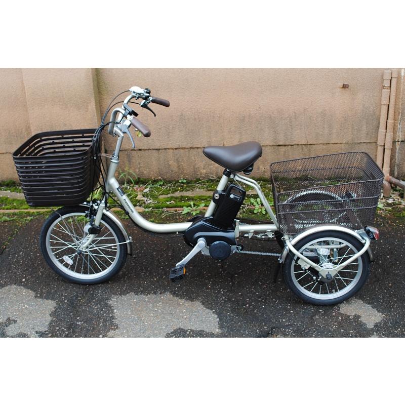 乗車期間数日の中古美品 パナソニック/Panasonic 電動アシスト3輪自転車 ビビライフ BE-ELR833 |  | 01