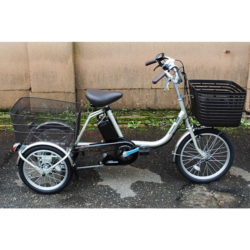 乗車期間数日の中古美品 パナソニック/Panasonic 電動アシスト3輪自転車 ビビライフ BE-ELR833 |  | 02
