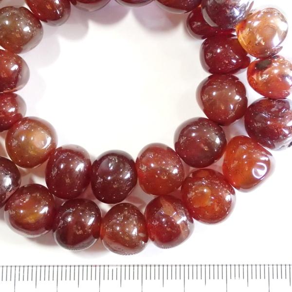 10208-《天然石　1連売り》カーネリアン　ラフラウンド　平均１３ｍｍ　約３８cm／１本 |  | 01