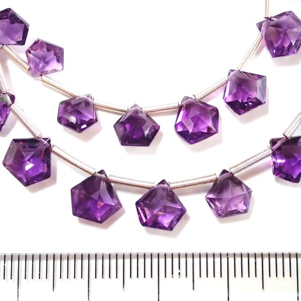 10214-《天然石　1連売り》アメジスト　カット五角形　平均６~８ｍｍ　２８個／１本 |  | 03