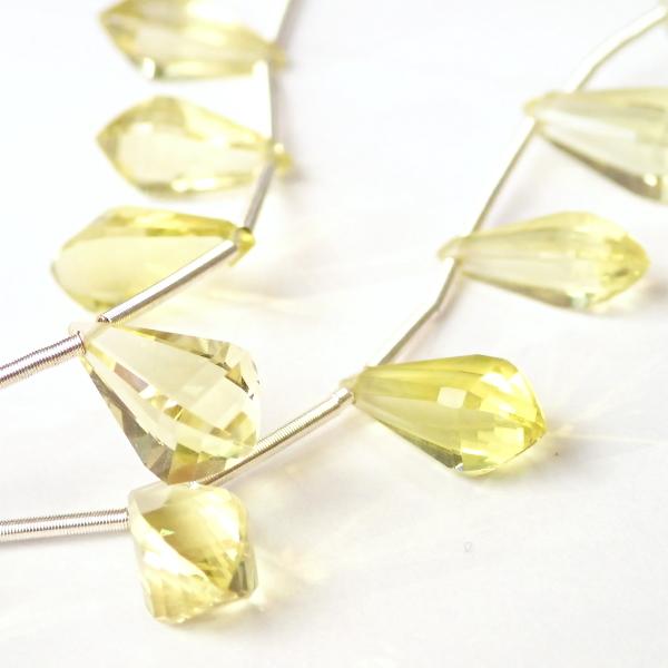 10221-《天然石　1連売り》レモンクォーツ　スクエアカットドロップ　サイズまちまち（最大２０ｘ８ｍｍ）　２８個／１本 |  | 02