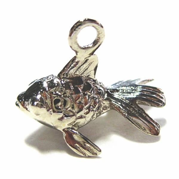 1151-《メタルチャーム・パーツ》　金魚　真鍮-ロジウムメッキ　１７x１２x１０mm　１個 | 