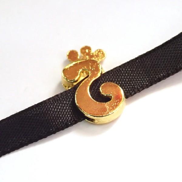 11934-《ラインストーンビーズ》　エナメル　アルファベット『Ｓ』　１７ｘ１１mm　２個/１パック |  | 02