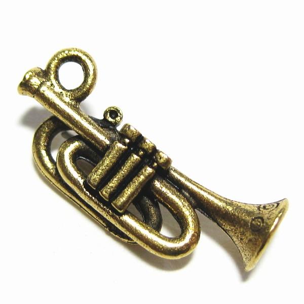 13125-【ＮＹピューター】　トランペット　チャーム　金古美　２２mm　５個/１セット | 