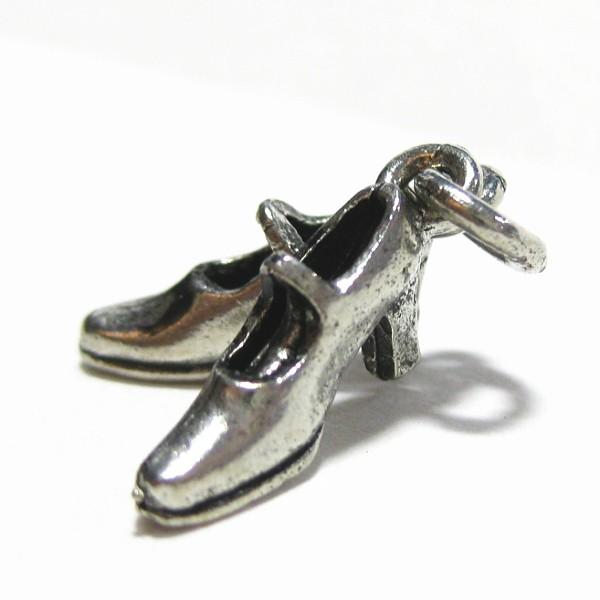 13130-【ＮＹピューター】　ヒール　チャーム　銀古美　１４mm　５個/１セット | 