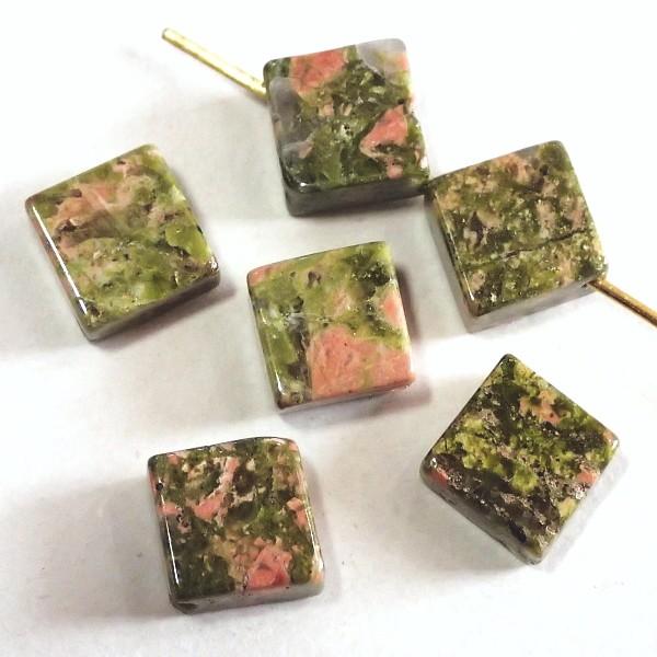 13158-《天然石　フラット・スクエア》　ウナカイト　８mm　６個/１パック | 