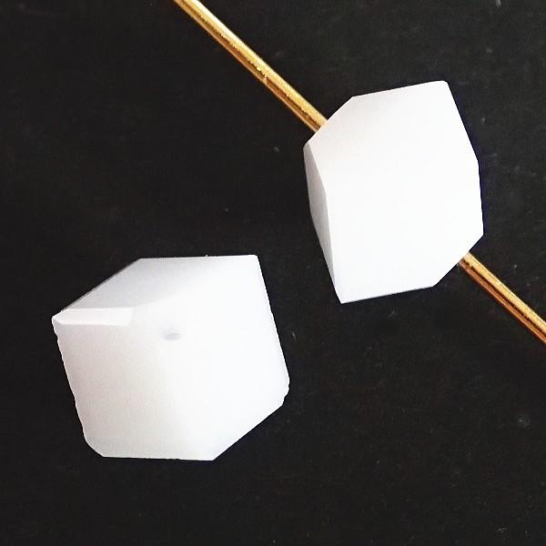 13213-swarovski　＃5600　ホワイトアラバスター　６mm　２個/１パック | 