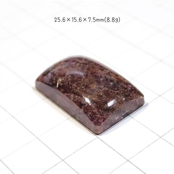 1382-『天然石ルース』　ガーネット（ホール無）　約26ｘ16mm（8.8ｇ）　１個 |  | 01