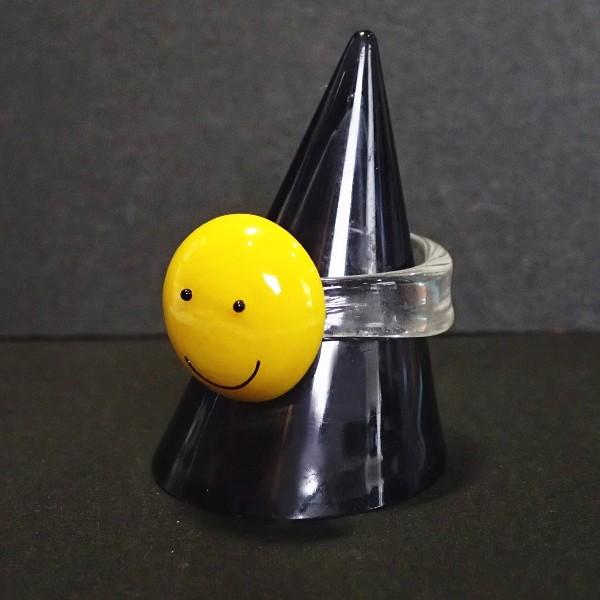 14709-『指輪パーツ』　ニコちゃんガラスリング　内径１６mm　１個 | 