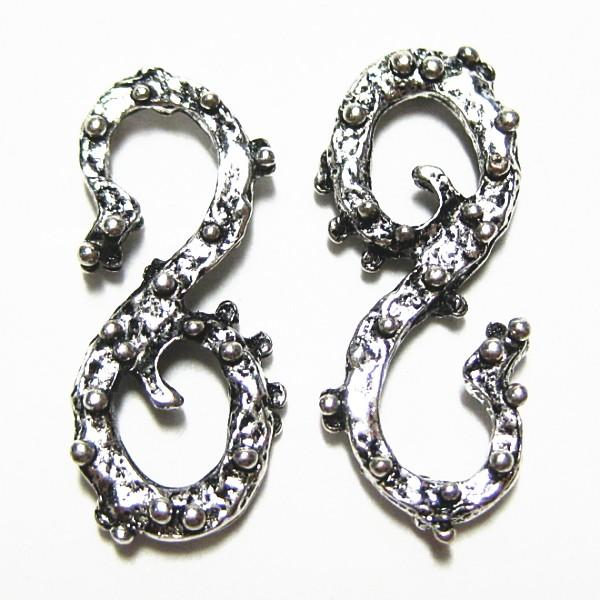14808-《メタルチャーム・パーツ》　S形パーツ　銀古美色　２１x１０mm　２０個/１セット | 