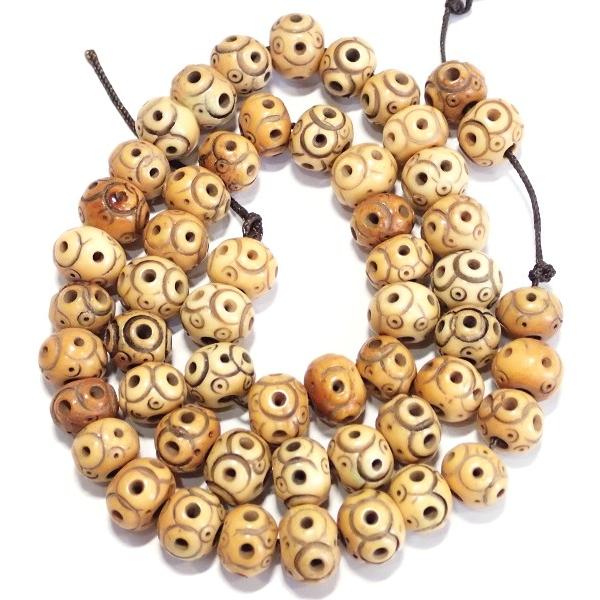 15677-【ウッドビーズ】　椰子の木　彫ビーズ　８ｘ１０mm　約４０ｃｍ/１本 | 