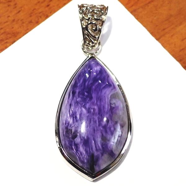 1933-《天然石ペンダント》　チャロアイト　シルバーペンダントトップ　３４ｘ１９mm（１３．９ｇ）　１個 | 