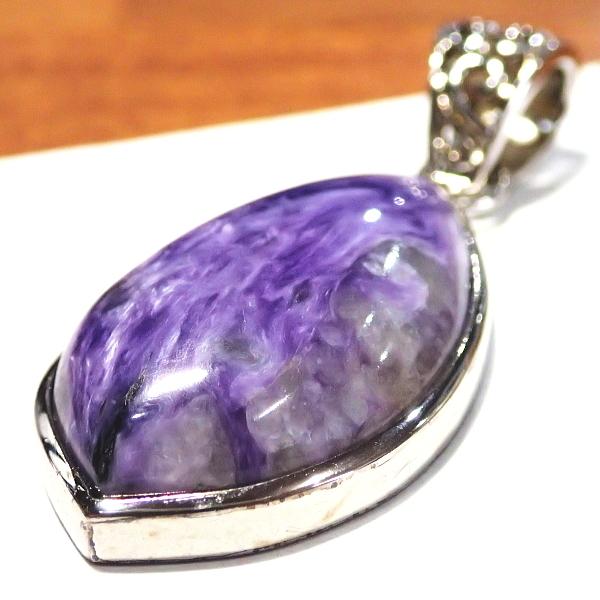 1933-《天然石ペンダント》　チャロアイト　シルバーペンダントトップ　３４ｘ１９mm（１３．９ｇ）　１個 |  | 02