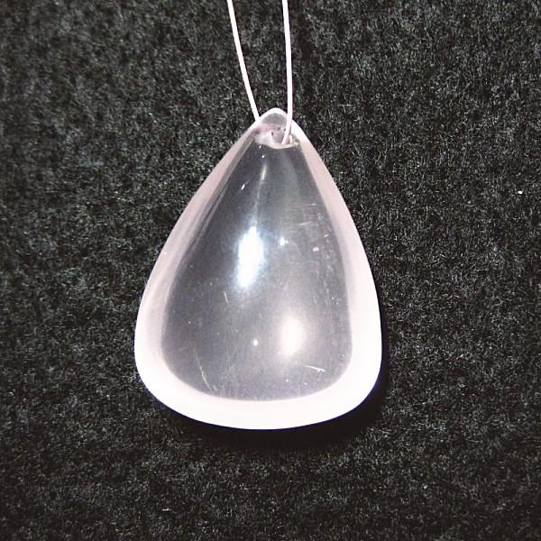 21608-《天然石ペンダント》　マダガスカル・ローズクォーツ　約２５ｘ１９mm（５．５ｇ）　１個 | 