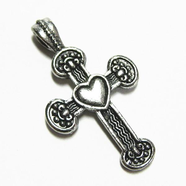 2977-【ＮＹピューター】　十字架ハート　チャーム　銀古美　２０ｘ１５mm　５個/１セット | 