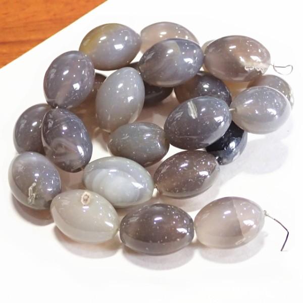 30193-《天然石５００円均一》　ナチュラルアゲート　なつめ　１８x１２mm平均　約３８cm/１本 | 