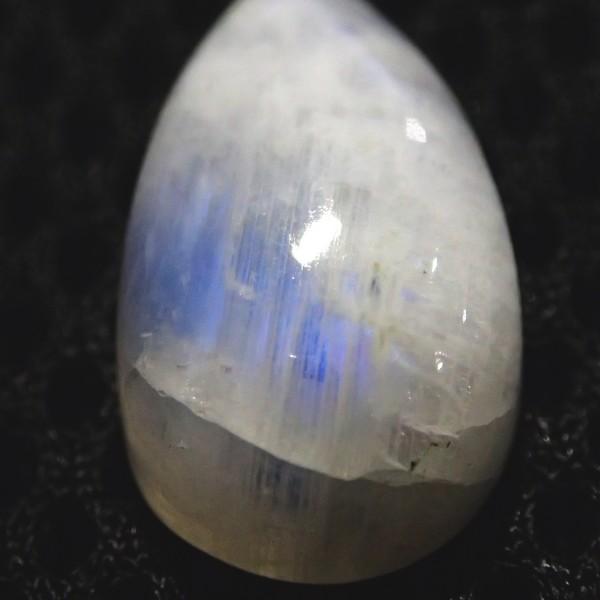 30397-『天然石ルース』　レインボームーンストーン（ホール無）　約２４ｘ１３mm（３．６ｇ）　１個 |  | 02