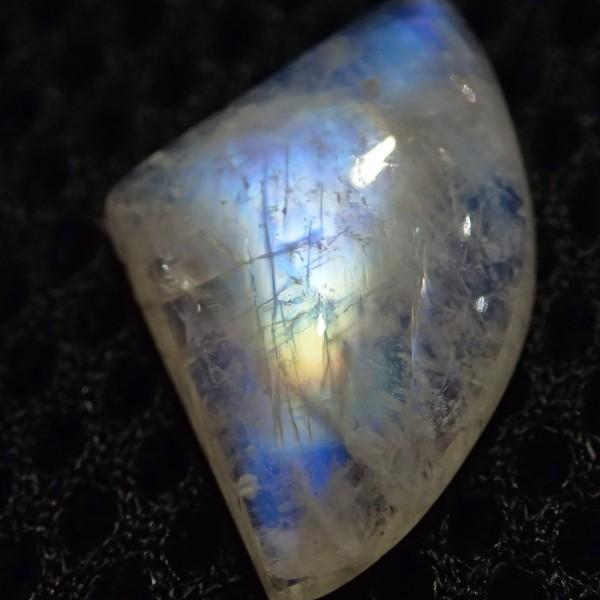 30399-『天然石ルース』　レインボームーンストーン（ホール無）　約２５ｘ１７mm（３．２ｇ）　１個 |  | 02