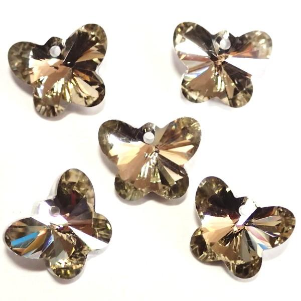 30424-〔ガラス〕　ペンダント　蝶ちょ　カーキシルバー　１２ｘ１５ｘ７mm　５個/１パック | 
