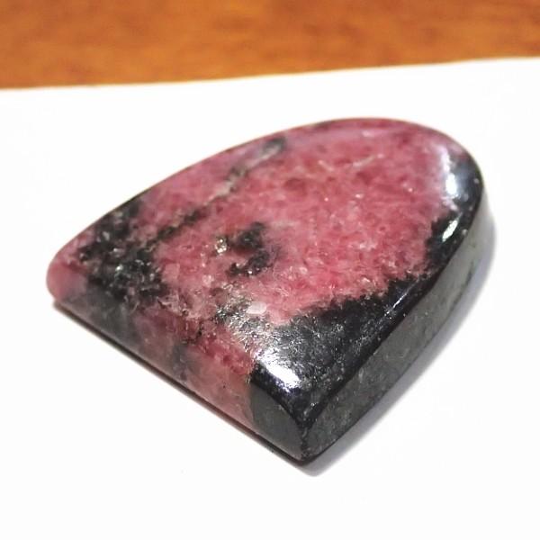 30460-『天然石ルース』　ロードナイト（ホール無）　約３０ｘ２６mm（１３．２ｇ）　１個 |  | 02