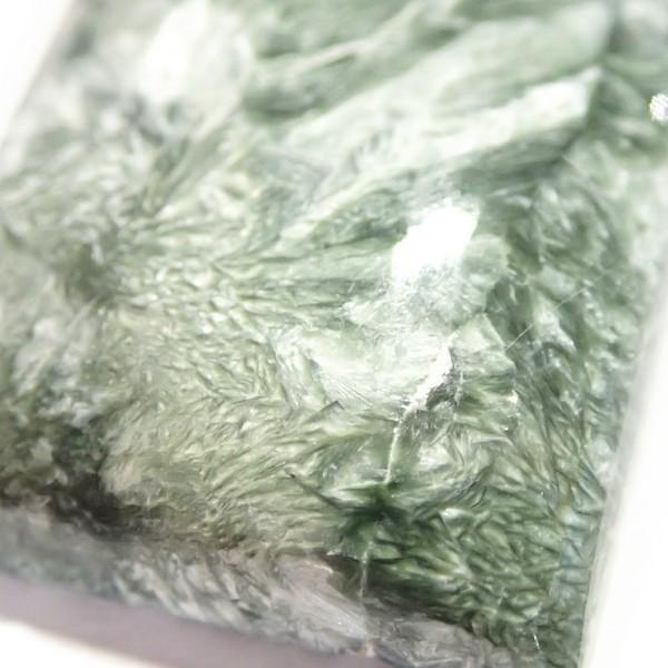 30474-『天然石ルース』　セラフィナイト（ホール無）　約２２ｘ２０mm（４．８ｇ）　１個 |  | 03