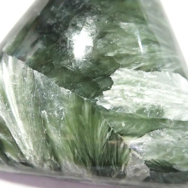 30482-『天然石ルース』　セラフィナイト（ホール無）　約３０ｘ３１mm（９．３ｇ）　１個 |  | 03